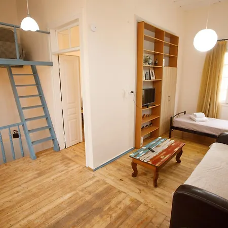 Apartment With Terrace In Heart Of Old Town Of Chania *