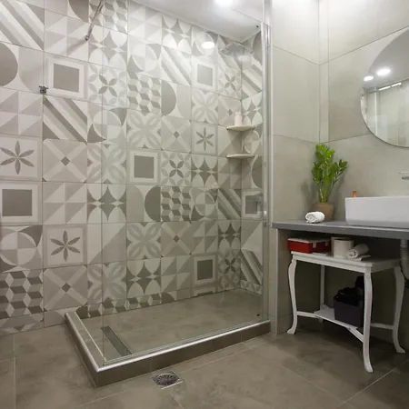 Apartment With Terrace In Heart Of Old Town Of Chania *